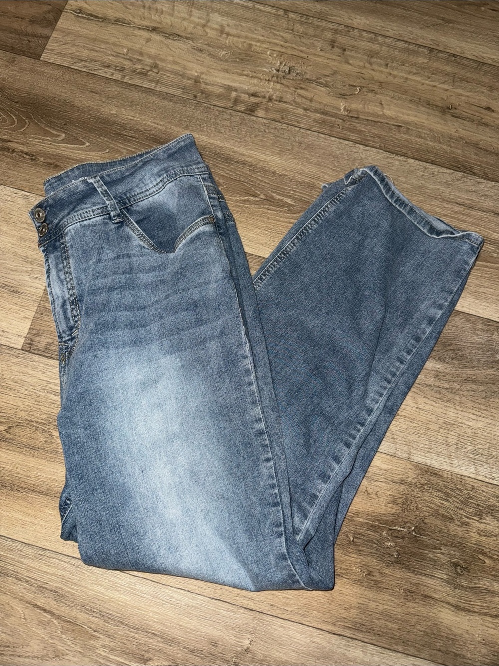 Wallflower Women's Straight Leg Light Blue Jeans